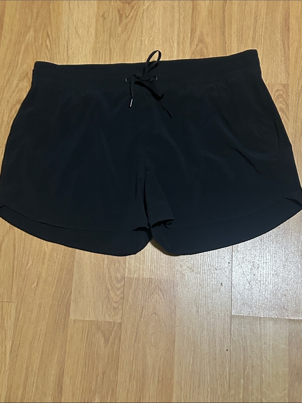 Eddie Bauer Black Women's Athletic Shorts with Drawstring Size Large